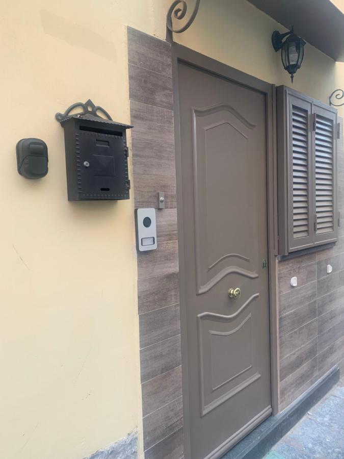 The Small House In Naples Apartment Exterior photo